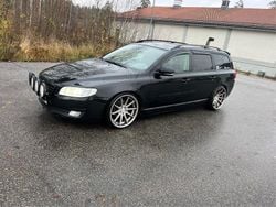 Svart Begagnad 2015 Volvo V70 Kombi | 95 000 kr (Marknadspris)
