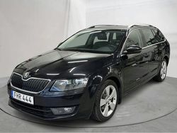 Svart Begagnad 2014 Skoda Octavia Kombi | 92 500 kr (Superpris)