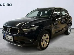 Svart Begagnad 2020 Volvo XC40 Momentum SUV | 274 900 kr (Marknadspris)