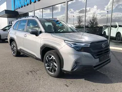 Grå (river rock pearl) Ny 2025 Subaru Forester SUV | 423 400 kr (Bra pris)