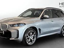 Grå (grey) Begagnad 2024 BMW X5 M Sport SUV | 1 029 700 kr (Marknadspris)