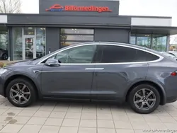 Grå Begagnad 2020 Tesla Model X Long Range SUV | 499 900 kr (Marknadspris)