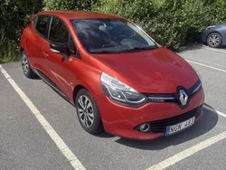 Röd Begagnad 2013 Renault Clio IV Halvkombi | 80 000 kr (Marknadspris)