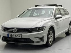 Vit Begagnad 2016 VW Passat | 148 000 kr (Marknadspris)