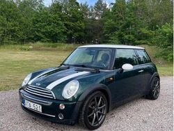 Grön Begagnad 2006 Mini Cooper Halvkombi | 49 000 kr (Marknadspris)