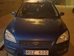 Blå Begagnad 2008 Ford Focus Trend Kombi | 16 000 kr (Bra pris)