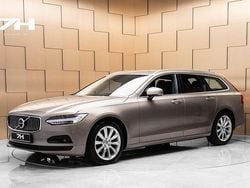 Grå Begagnad 2020 Volvo V90 Momentum Kombi | 279 900 kr (Marknadspris)