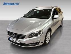 Silver Begagnad 2016 Volvo V60 Business Edition Kombi | 144 900 kr (Marknadspris)