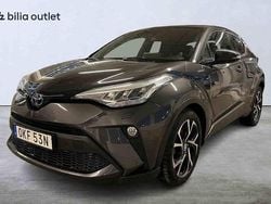 Grå Begagnad 2021 Toyota C-HR Edition SUV | 234 800 kr (Marknadspris)