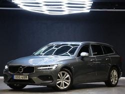 Grå Begagnad 2021 Volvo V60 Momentum Kombi | 289 900 kr (Bra pris)