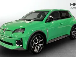 Grön (green) Ny 2025 Renault R5 Techno Halvkombi | 407 800 kr (Marknadspris)