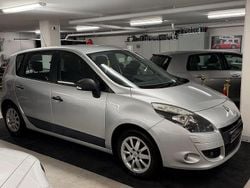 Silver Begagnad 2009 Renault Scénic III Minibuss | 31 900 kr (Marknadspris)