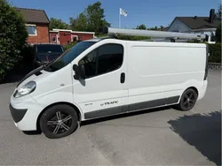 Vit Begagnad 2014 Renault Trafic Van | 85 000 kr (Bra pris)