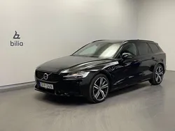 Svart Begagnad 2022 Volvo V60 R-Design Kombi | 429 000 kr (Superpris)