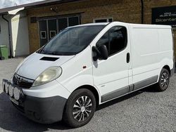 Vit Begagnad 2012 Opel Vivaro Van | 69 900 kr (Marknadspris)