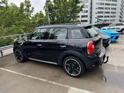 Svart Begagnad 2016 Mini Cooper SD Countryman SUV | 150 000 kr