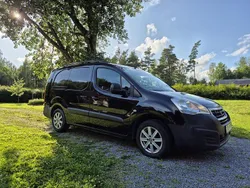 Svart Begagnad 2016 Peugeot Partner Minibuss | 78 000 kr (Lite dyr)