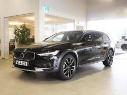 Svart Begagnad 2021 Volvo V90 CC Kombi | 529 800 kr