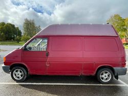 Röd Begagnad 2000 VW T4 Van | 15 000 kr