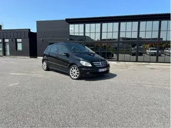 Svart Begagnad 2008 Mercedes B200 Minibuss | 99 000 kr