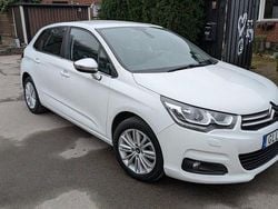 Vit Begagnad 2016 Citroën C4 Halvkombi | 88 000 kr (Lite dyr)