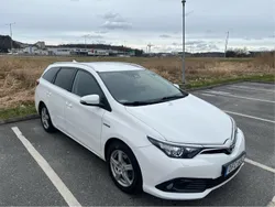 Vit Begagnad 2016 Toyota Auris Touring Sports Plus Kombi | 155 000 kr (Marknadspris)