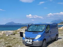 Blå Begagnad 2010 Opel Vivaro Van | 50 000 kr (Bra pris)