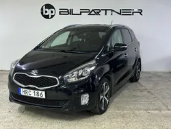 Svart Begagnad 2015 Kia Carens Minibuss | 79 900 kr (Marknadspris)