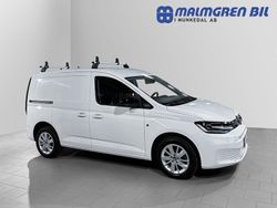 Vit Begagnad 2021 VW Caddy Active Minibuss | 348 750 kr