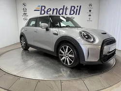 Blå Begagnad 2024 Mini Cooper S Halvkombi | 319 500 kr (Dyr)