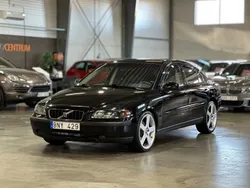Svart Begagnad 2001 Volvo S60 Sedan | 29 900 kr (Marknadspris)
