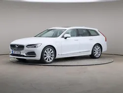 Vit (ice white, solid) Begagnad 2019 Volvo V90 Inscription Kombi | 339 000 kr (Marknadspris)