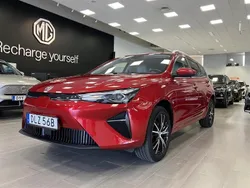 Röd Begagnad 2022 MG MG5 EV Kombi | 219 900 kr (Marknadspris)