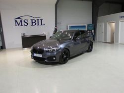 Grå Begagnad 2019 BMW 120 M Sport Halvkombi | 239 900 kr (Marknadspris)
