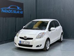 Vit Begagnad 2009 Toyota Yaris Halvkombi | 54 900 kr (Marknadspris)