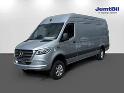 Grå Ny 2025 Mercedes Sprinter Van | 812 500 kr (Dyr)