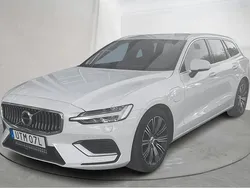 Vit Begagnad 2021 Volvo V60 Kombi | 219 000 kr (Bra pris)
