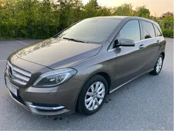 Grå Begagnad 2013 Mercedes B200 Minibuss | 89 000 kr (Marknadspris)