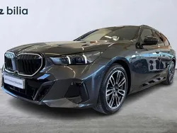 Grå Begagnad 2025 BMW 530e M Sport Kombi | 804 900 kr (Dyr)