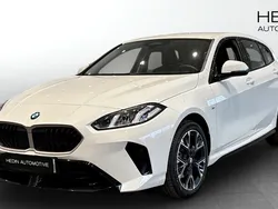 Vit (white) Begagnad 2024 BMW 120 Shadowline Halvkombi | 346 700 kr