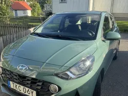 Grön Begagnad 2021 Hyundai i10 Essential Halvkombi | 125 000 kr (Marknadspris)