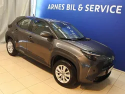 Mörkgrå (grå) Begagnad 2022 Toyota Yaris Cross Active SUV | 268 900 kr (Marknadspris)