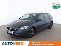 Mörkblå (blå) Begagnad 2016 Volvo V40 Momentum Kombi | 161 000 kr (Marknadspris)