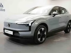 Grå Begagnad 2024 Volvo EX30 Single Motor SUV | 319 900 kr