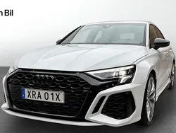 Glaciärvit metallic Begagnad 2022 Audi RS3 Sportback Premium Halvkombi | 599 000 kr (Lite dyr)