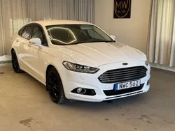 Vit Begagnad 2016 Ford Mondeo Halvkombi | 159 900 kr (Marknadspris)