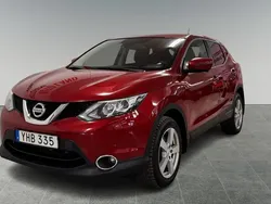 Röd Begagnad 2016 Nissan Qashqai SUV | 149 900 kr (Marknadspris)
