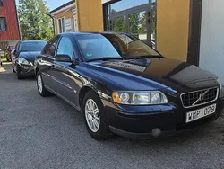 Mörkblå (blå) Begagnad 2005 Volvo S60 Kinetic Sedan | 29 900 kr (Marknadspris)