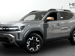 Grå (grey) Ny 2024 Dacia Duster Extreme SUV | 321 800 kr (Marknadspris)