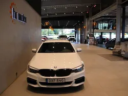 Vit Begagnad 2020 BMW 520 M Sport Kombi | 329 000 kr (Marknadspris)